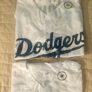 2 LA Dodgers Jerseys JUSTIN TURNER Med & XL ; New from 6/2/2022 Giveaway